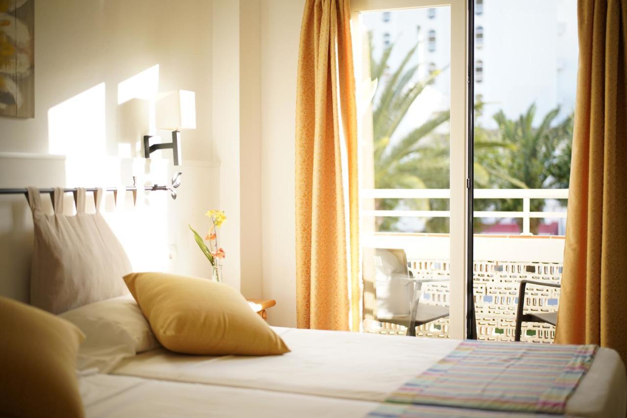 Hostal Yebisah Santa Eularia des Riu Exteriér fotografie