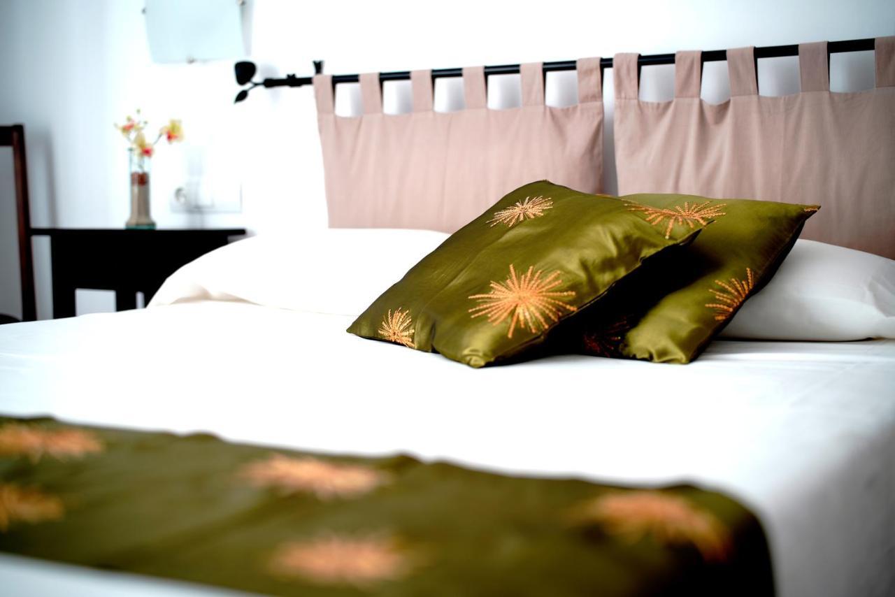 Hostal Yebisah Santa Eularia des Riu Exteriér fotografie