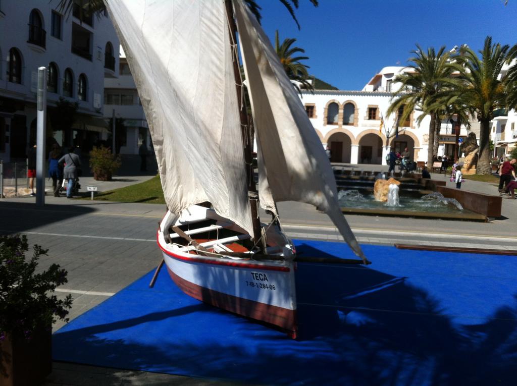 Hostal Yebisah Santa Eularia des Riu Exteriér fotografie