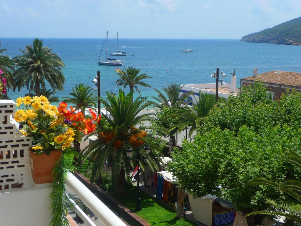Hostal Yebisah Santa Eularia des Riu Exteriér fotografie