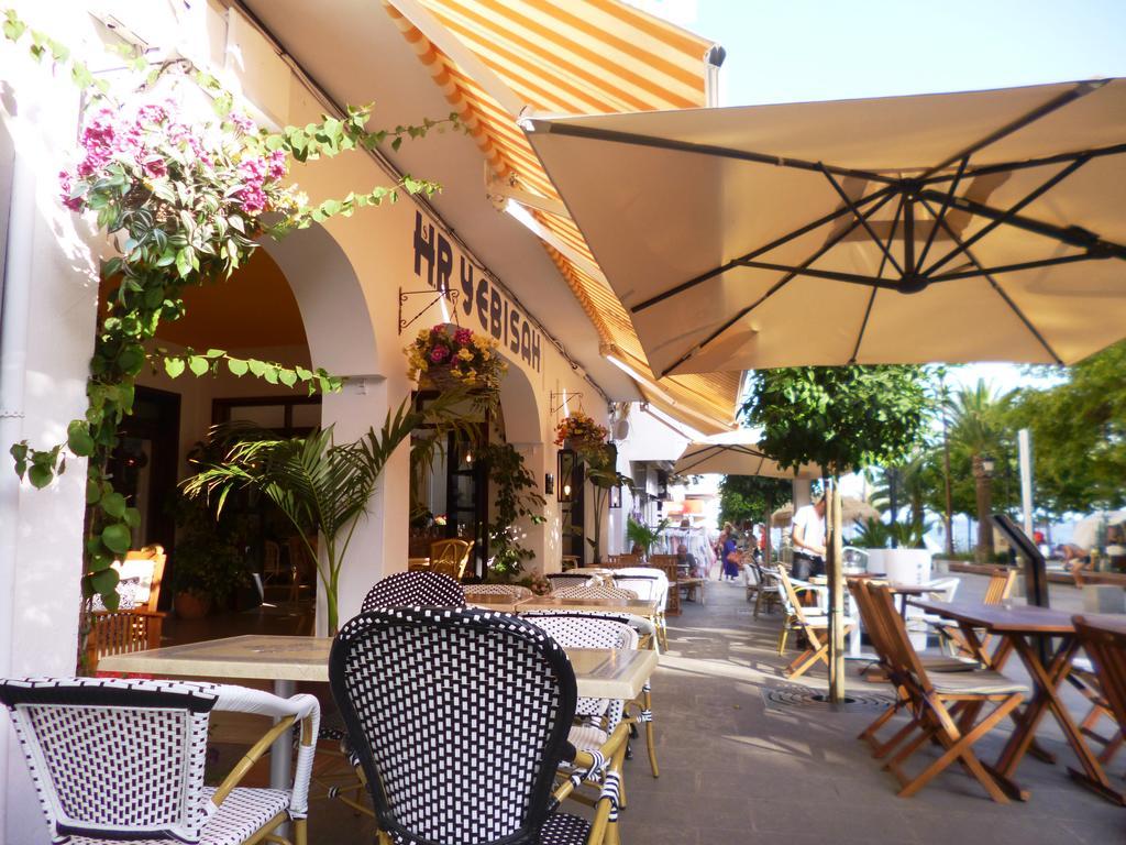 Hostal Yebisah Santa Eularia des Riu Exteriér fotografie