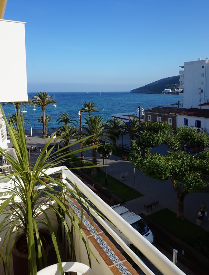 Hostal Yebisah Santa Eularia des Riu Exteriér fotografie