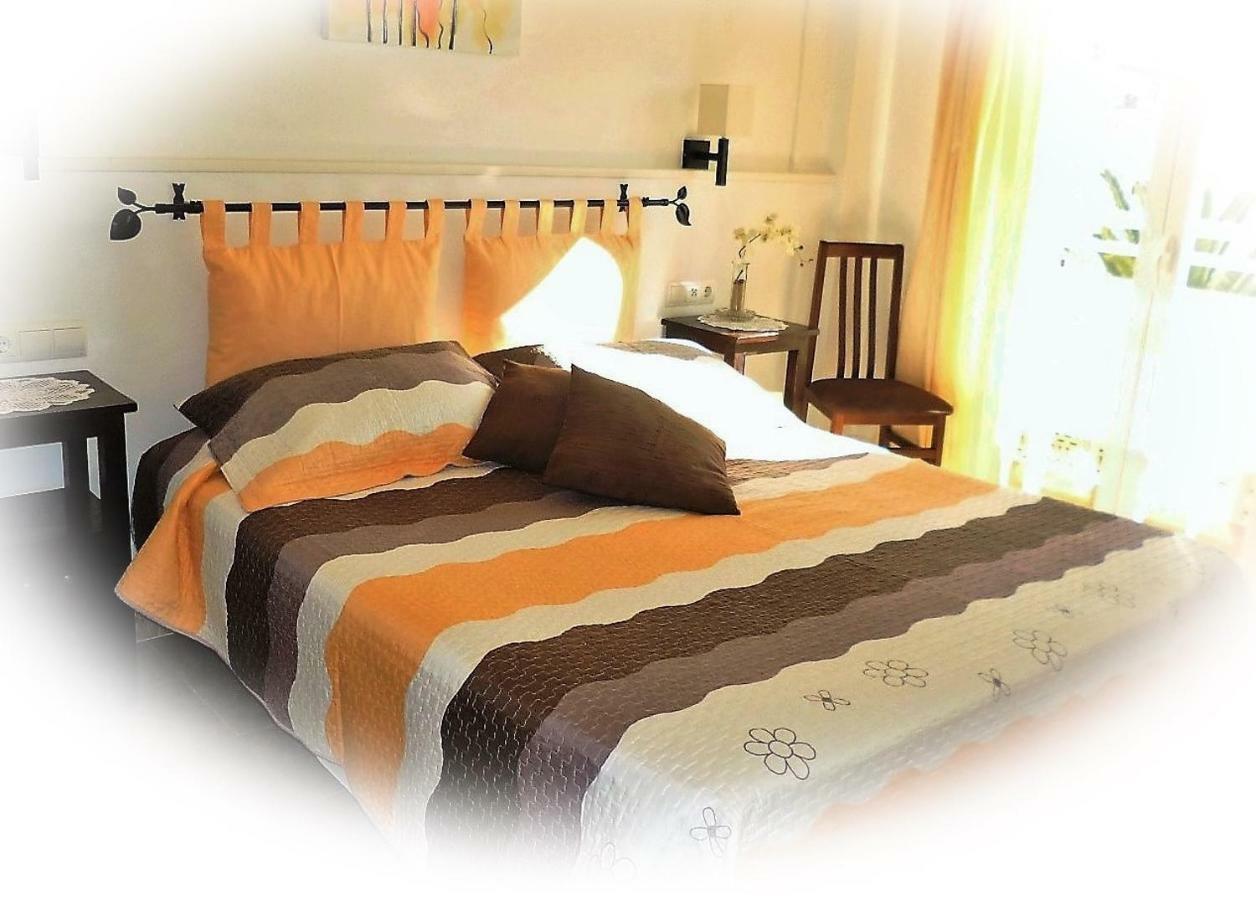 Hostal Yebisah Santa Eularia des Riu Exteriér fotografie